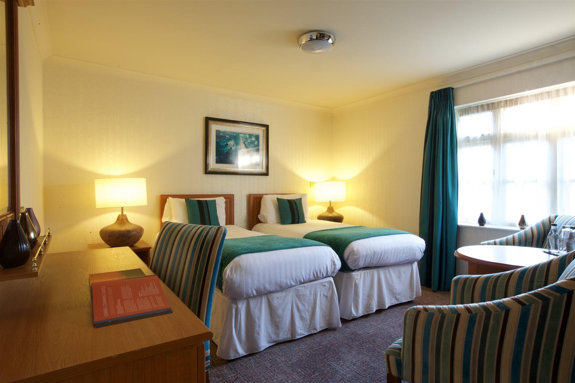 Wrexham Llyndir Hall Hotel, BW Signature Collection Chester Eksteriør bilde