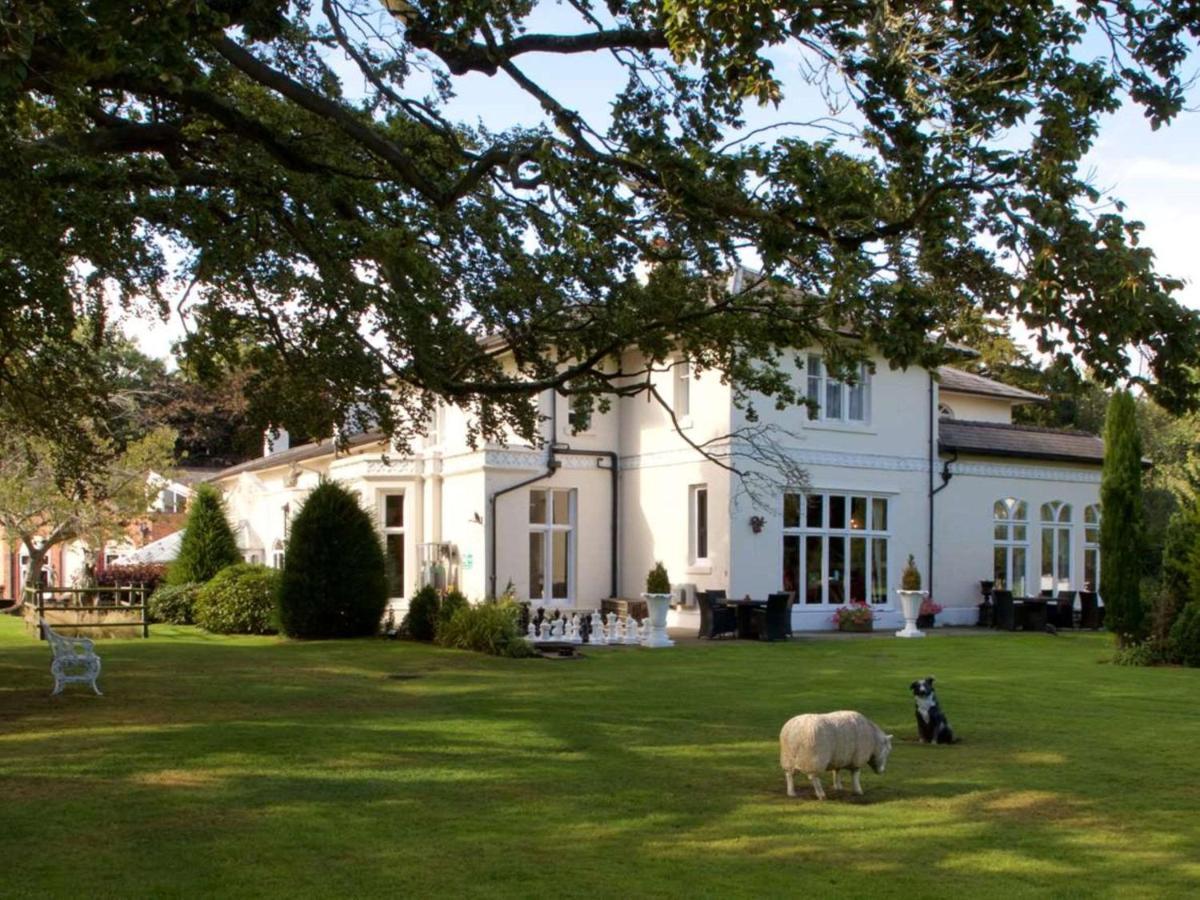 Wrexham Llyndir Hall Hotel, BW Signature Collection Chester Eksteriør bilde